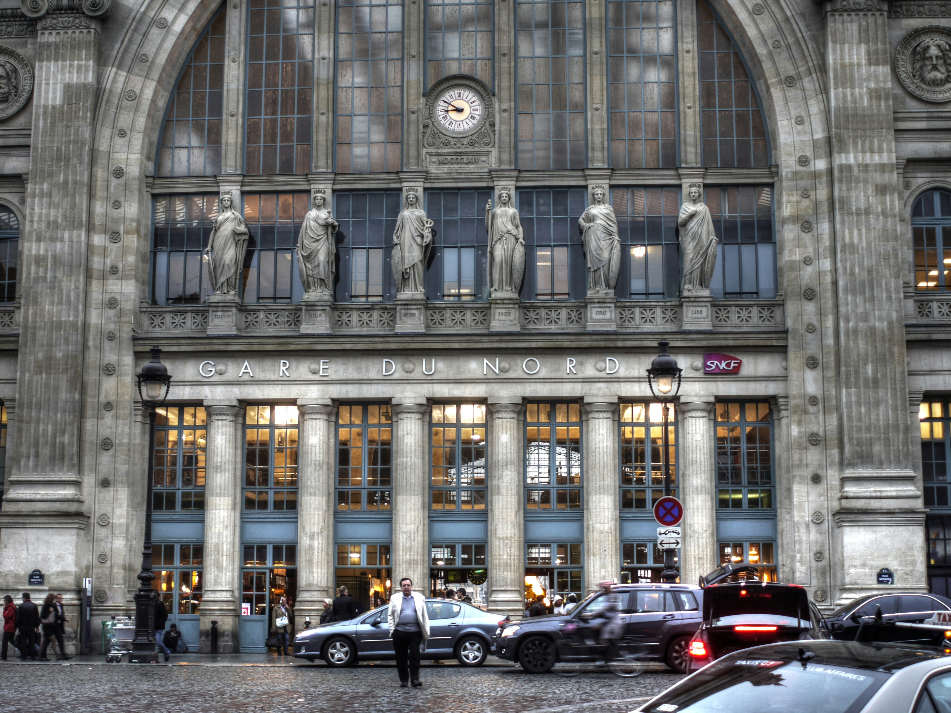 Bureau de change Paris Gare du Nord : adresses et conseils